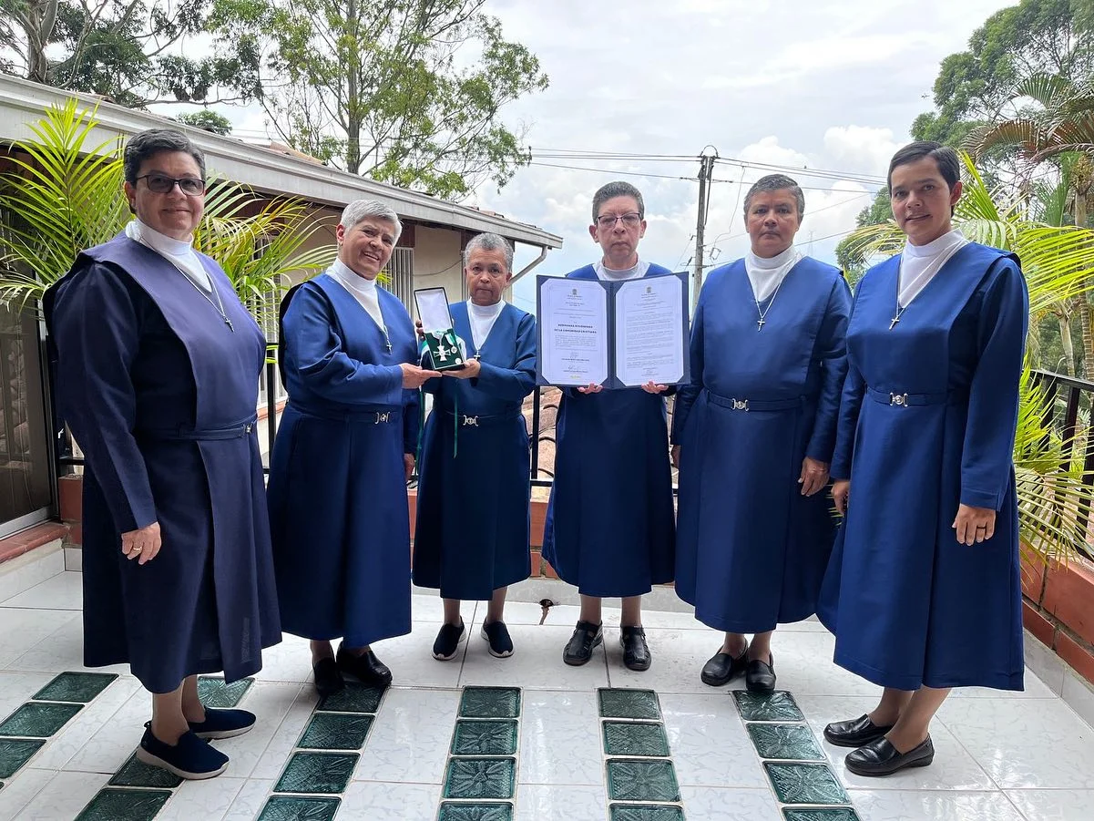 Hermanas Misioneras sonriendo, proceso vocacional